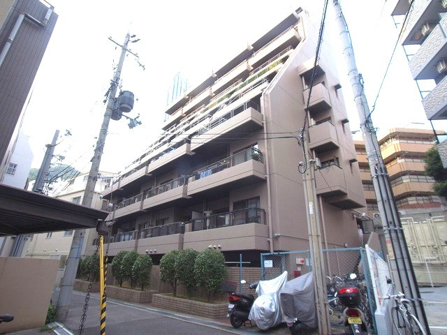 朝日プラザ新神戸の外観