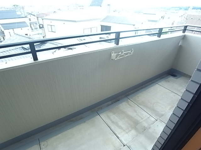 シェリール甲東園のバルコニー