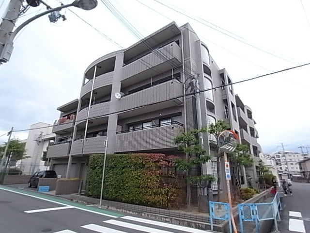 シェリール甲東園の外観