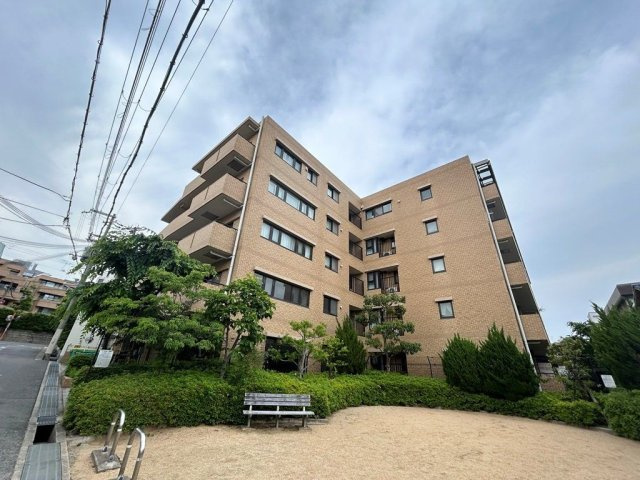 パーク・ハイム東芦屋町の外観