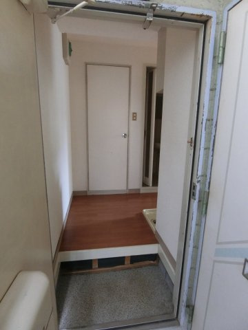 パンシオン新丸子の玄関