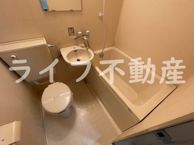 コーニッシュ長瀬の浴室|コンパクトで使いやすいお風呂です