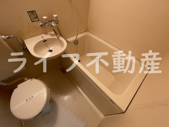 コーニッシュ長瀬の浴室|コンパクトで使いやすいお風呂です