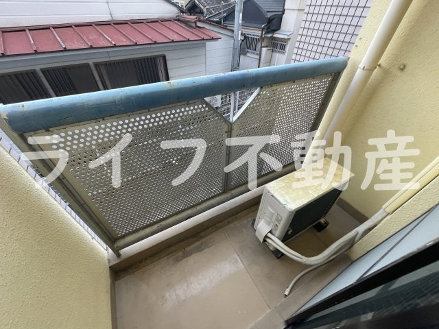 コーニッシュ長瀬のバルコニー|お洗濯にも便利なバルコニー付き