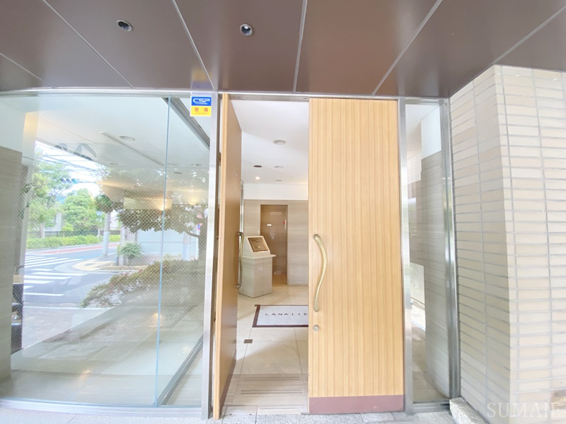 ＬＡＮＡＩ　１５２１のエントランス|落ち着いたエントランスです☆