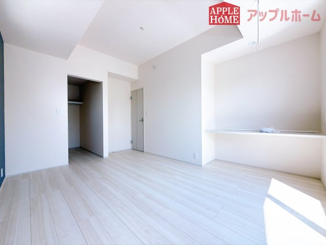 [新築住宅] 熊谷市円光2丁目 全1棟の洋室|２階居室は全室収納あり！たっぷりある収納活用でお部屋もキレイを保てます♪