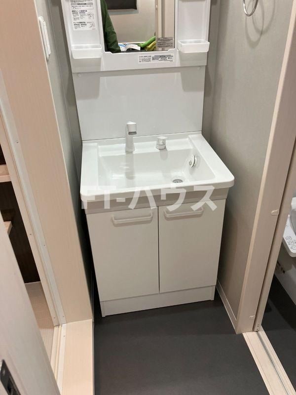 T.A船橋市前原西8丁目ⅢB棟の独立洗面台