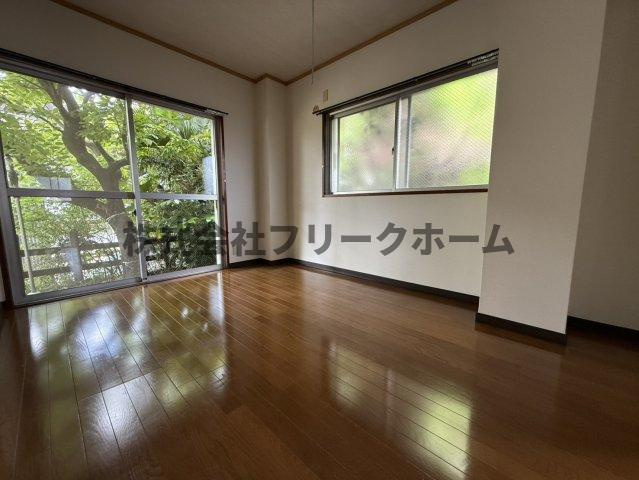 小金井市貫井北町１丁目の賃貸マンションの居間・リビング