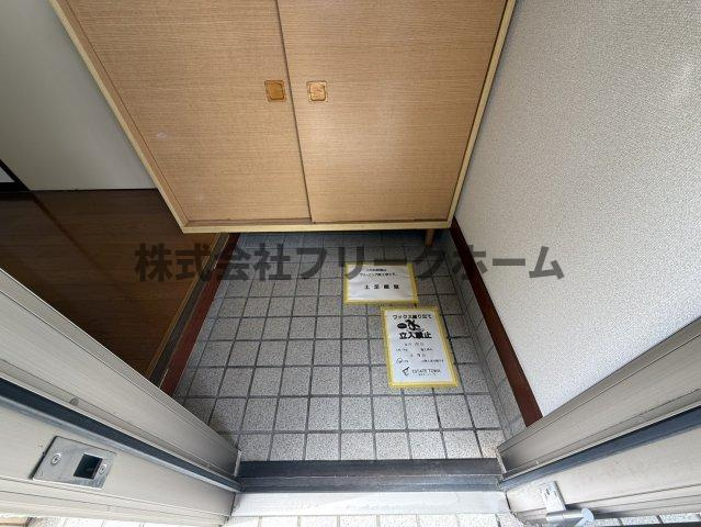 小金井市貫井北町１丁目の賃貸マンションの玄関
