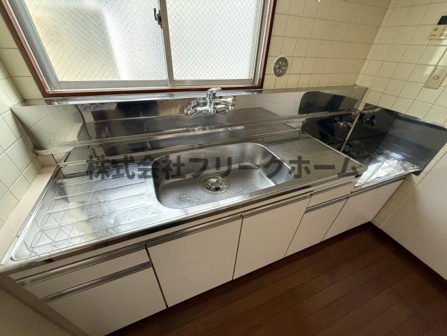 小金井市貫井北町１丁目の賃貸マンションのキッチン