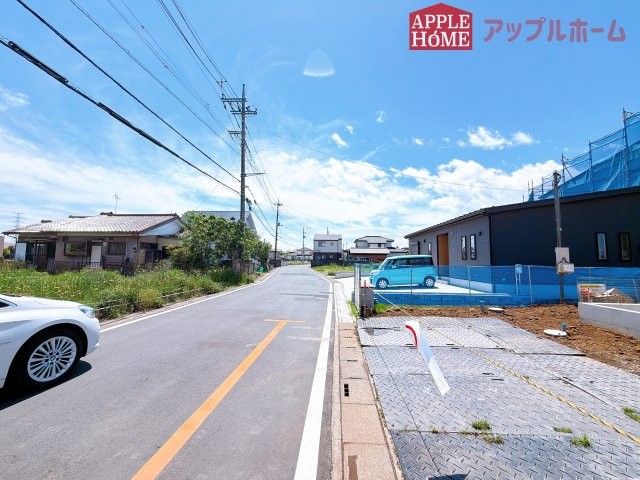[新築住宅] 坂戸市片柳 4期 の前面道路含む現地写真