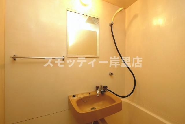 ビバリーヒルズ玉出西の洗面所