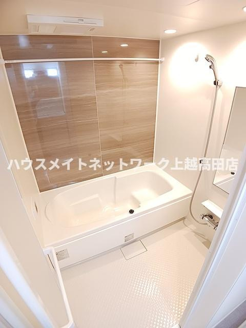 ベル　パトリ　Ｂの浴室|浴室１坪（追焚機能付）
