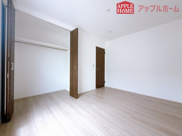 [新築住宅] 坂戸市片柳 4期 全2区画の洋室|２階居室は全室収納あり！たっぷりある収納活用でお部屋もキレイを保てます♪
