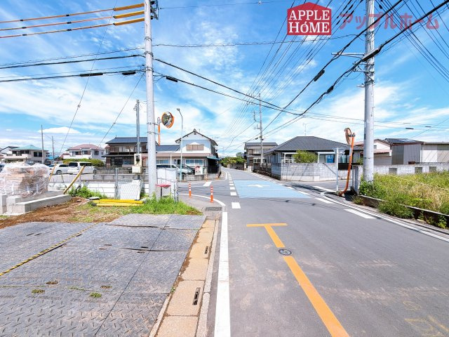[新築住宅] 坂戸市片柳 4期 の前面道路含む現地写真
