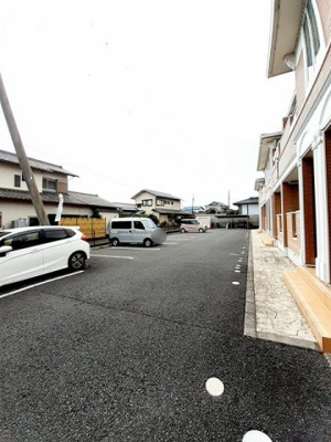 【駐車場】 | エスペランサ | 駐車場です