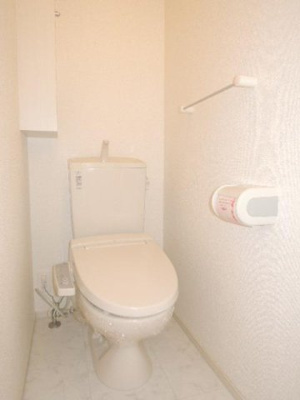 【トイレ】 | アオバヒルズタウンＣ | 落ち着いた色調のトイレです