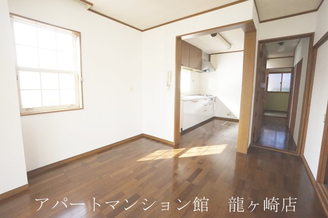 南中島町貸家の内装