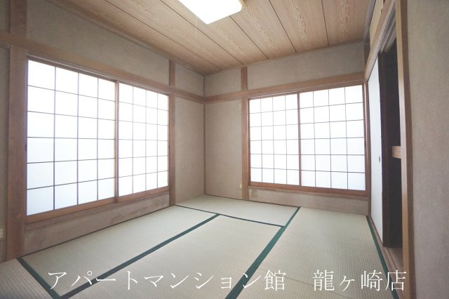 南中島町貸家の和室|２F