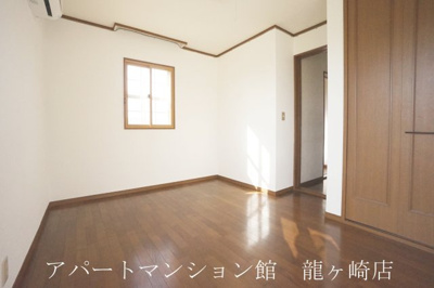 【洋室】 | 南中島町貸家