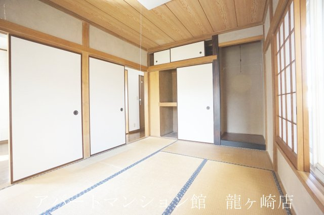 南中島町貸家の和室|１F