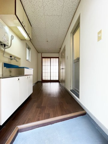 原口コーポの玄関