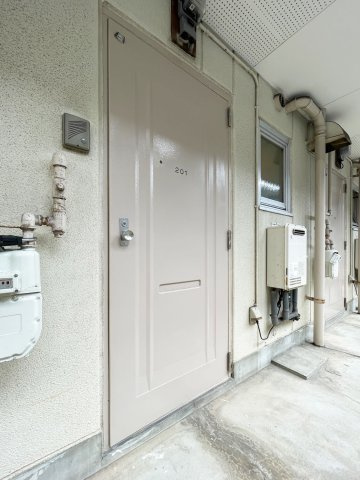 原口コーポの玄関
