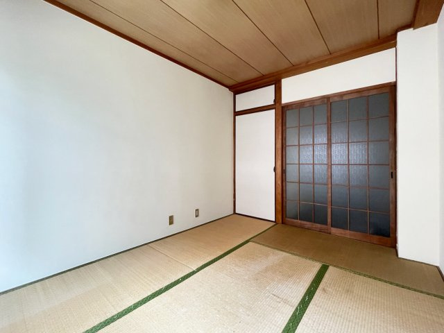 原口コーポの和室
