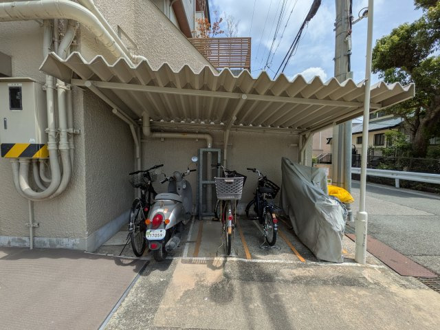 岡本パークマンションの駐輪場