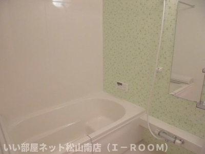 【浴室】 | イノセント・シャイン