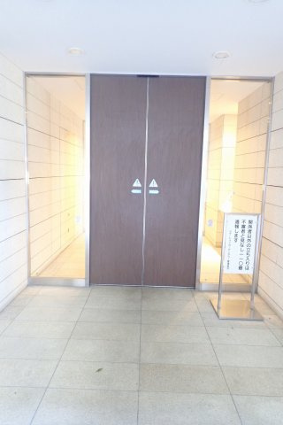 Station Garden Towerのエントランス