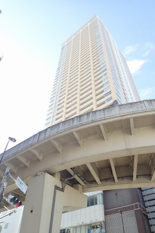Station Garden Towerの外観