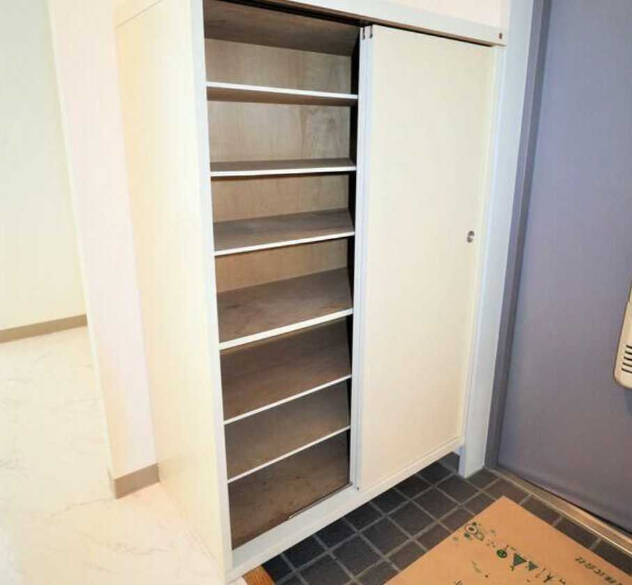 ロジェメント三軒茶屋　二人入居可　角部屋　三軒茶屋エリアの玄関