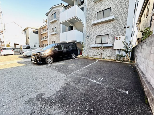 【駐車場】能登六番館ＷＥＳＴ