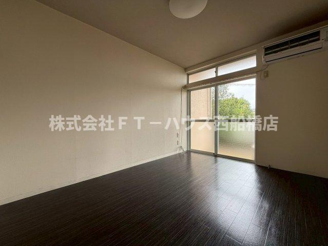 ＫＥ６番館の居間・リビング