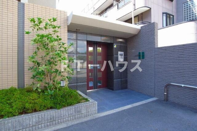 ラ・パラドール中山のエントランス
