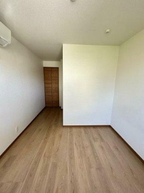 ブリーゼ平町の寝室