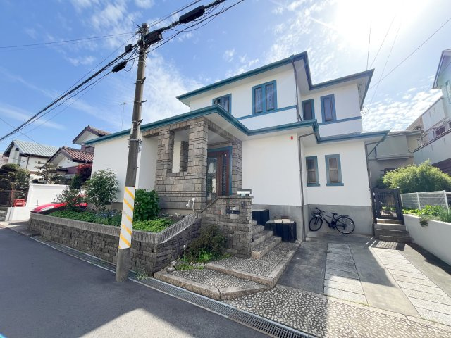 所沢市松葉町中古戸建の前面道路含む現地写真|前面道路含む現地写真です