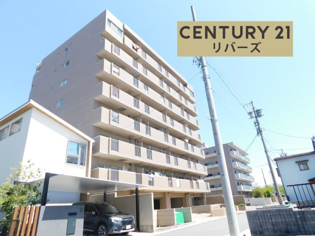 稲沢市国府宮１丁目の中古マンションの外観|内覧希望の方はお気軽にお問い合わせください♪　名鉄名古屋本線「国府宮」駅徒歩６分♪　新規リノベーション物件！　角部屋！　ペット飼育可♪　続き間ＬＤＫ最大２７．３帖！　周辺環境充実！　