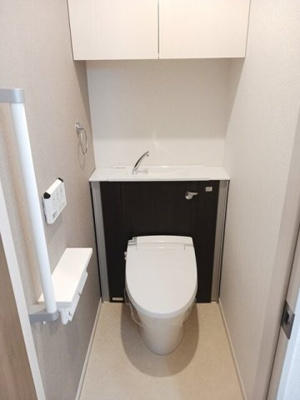 【トイレ】 | クロッシング・ヴィラージュⅡ | シンプルで使いやすいトイレです