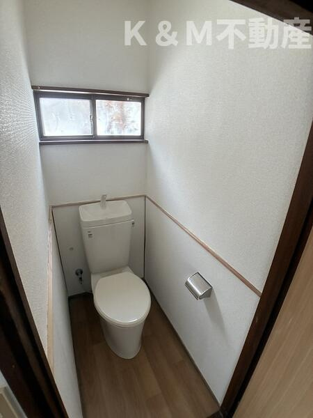 柏市豊住２丁目戸建のトイレ|清潔感のあるトイレです