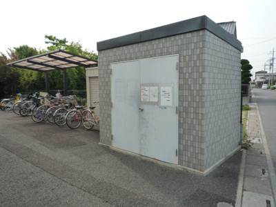 敷地内にゴミ置場あり