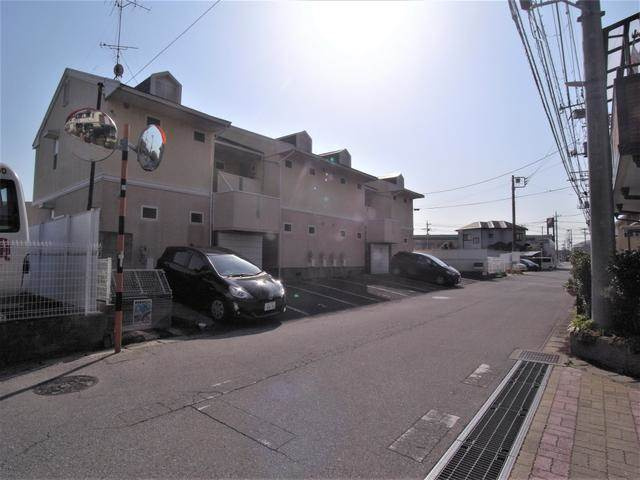 千葉市花見川区作新台２丁目のアパートの外観