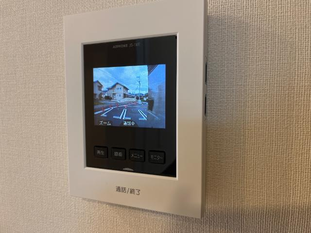 リヴェールメゾンの内装|カメラ付インターホン