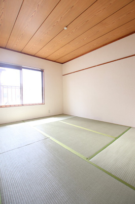 明るい和室６帖