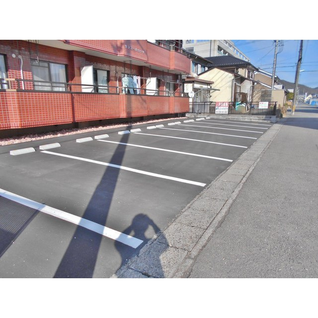 サンコーポ・オブサの駐車場