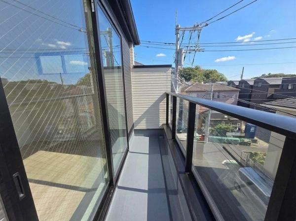 横浜市港北区新吉田東２丁目の新築一戸建のバルコニー|陽当り良好のバルコニー！
風通しもよく気持ちいいです