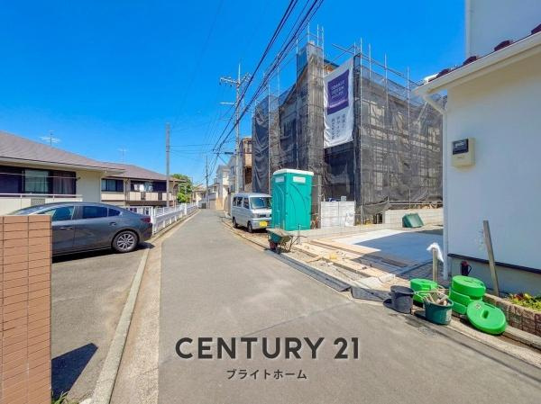 横浜市保土ケ谷区釜台町の新築一戸建の前面道路含む現地写真|閑静な住宅街につき住環境良好です♪
お気軽にお問い合わせください。