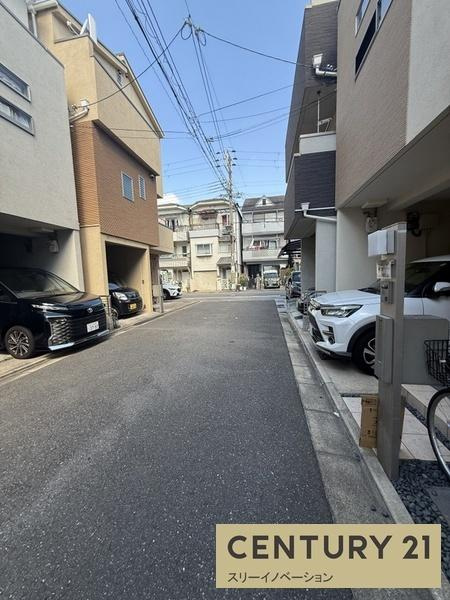 平尾2丁目中古戸建の前面道路含む現地写真