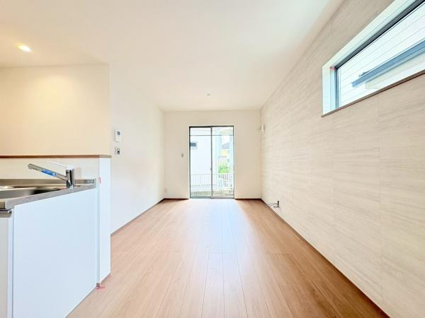 横浜市泉区新橋町の新築一戸建の居間・リビング